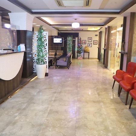 Genx Le Crescent Ghaziabad Ξενοδοχείο Εξωτερικό φωτογραφία