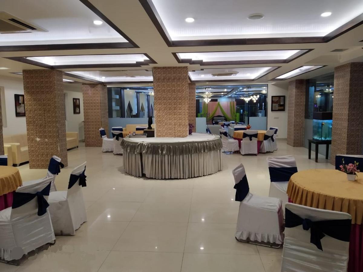Genx Le Crescent Ghaziabad Ξενοδοχείο Εξωτερικό φωτογραφία