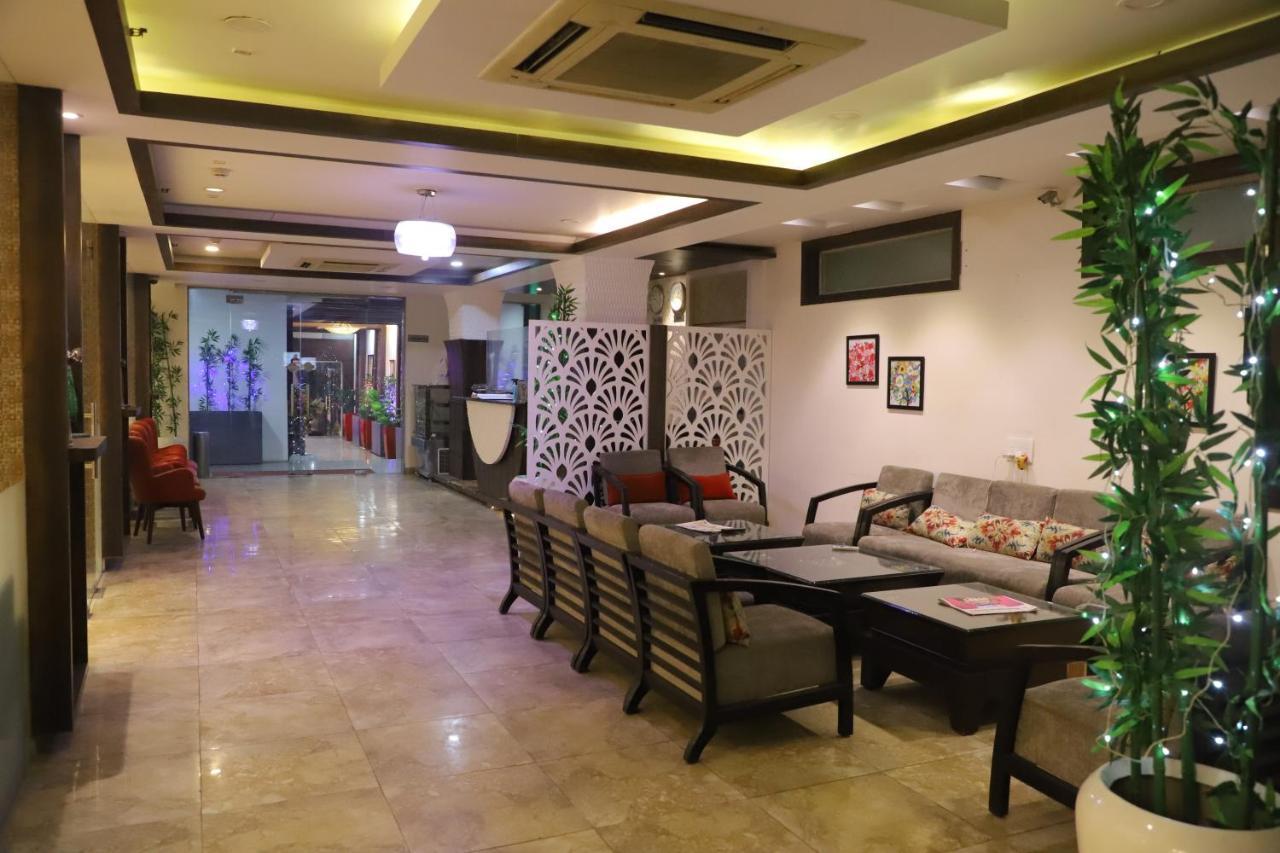 Genx Le Crescent Ghaziabad Ξενοδοχείο Εξωτερικό φωτογραφία