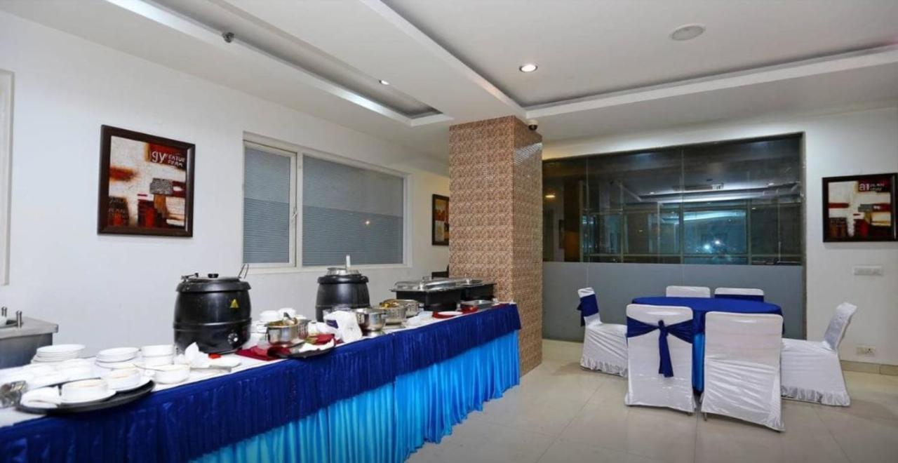 Genx Le Crescent Ghaziabad Ξενοδοχείο Εξωτερικό φωτογραφία